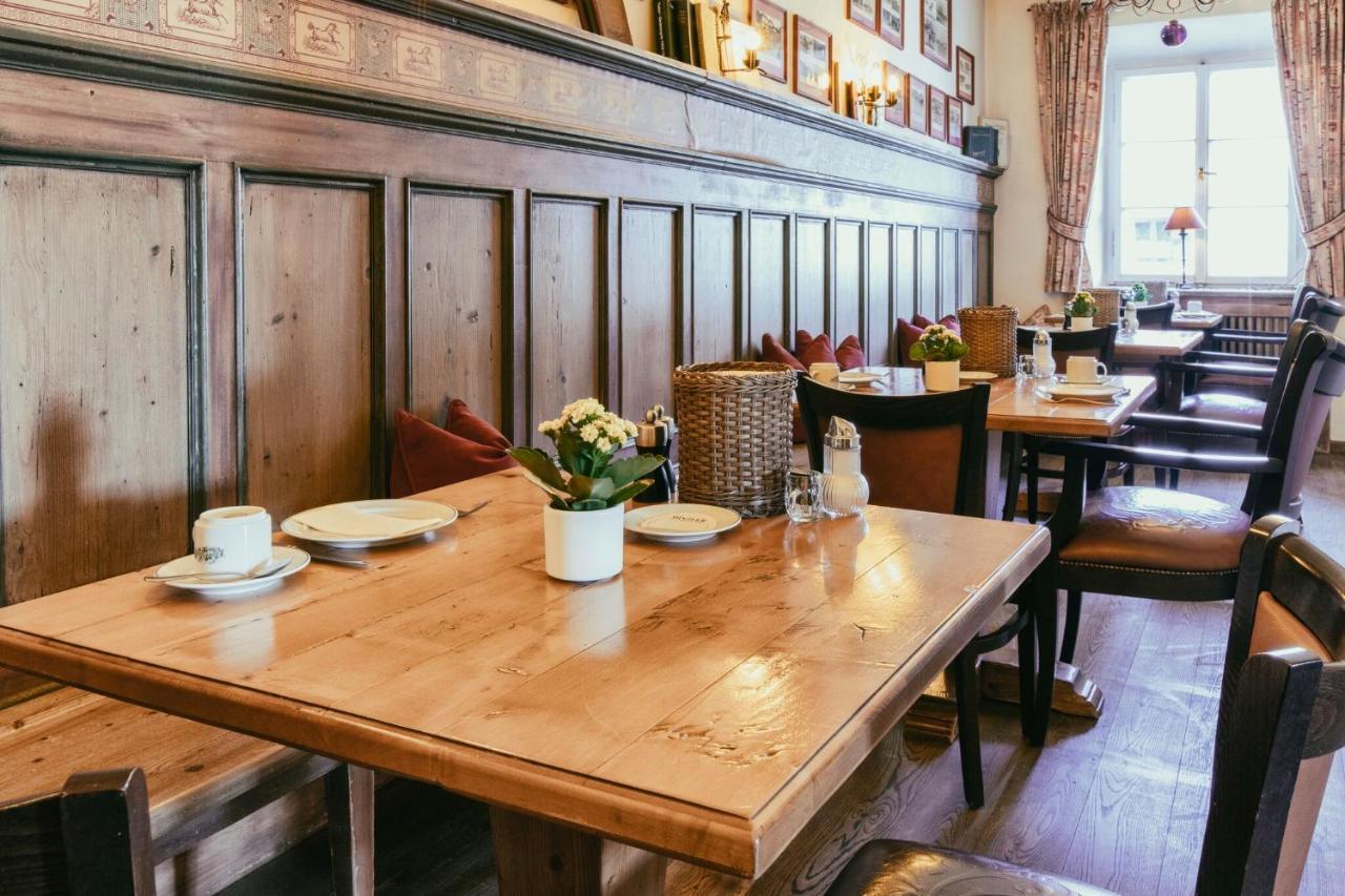 Hotel Gasthof Alte Post Holzkirchen Гольцкірхен Екстер'єр фото