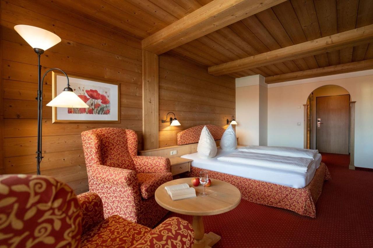 Hotel Gasthof Alte Post Holzkirchen Гольцкірхен Екстер'єр фото