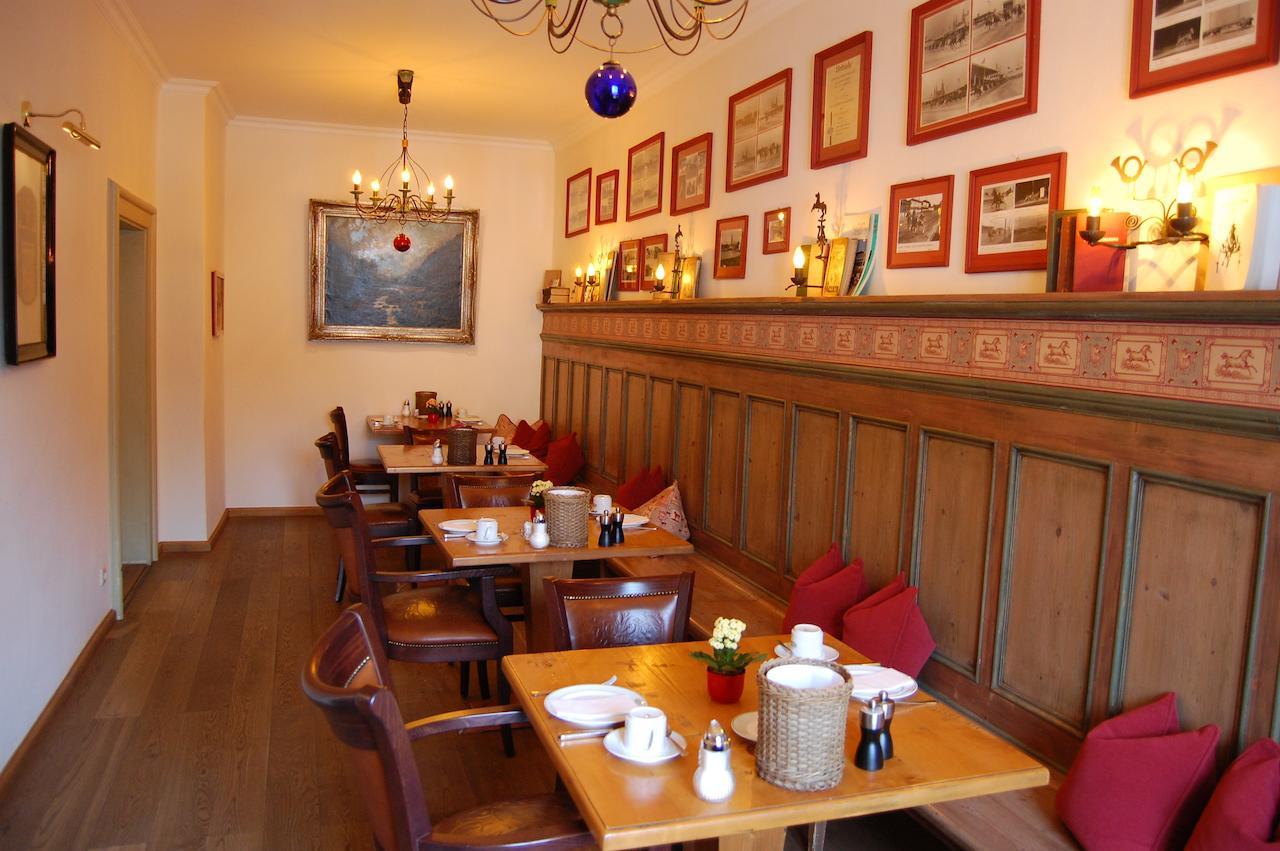 Hotel Gasthof Alte Post Holzkirchen Гольцкірхен Екстер'єр фото